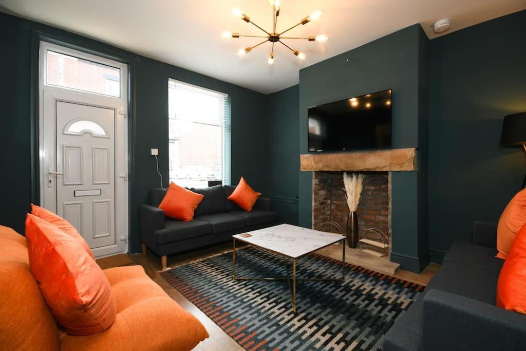 Cottage Style 3 Bedroom House - Close To City Centre & The Peaks Chesterfield Eksteriør billede