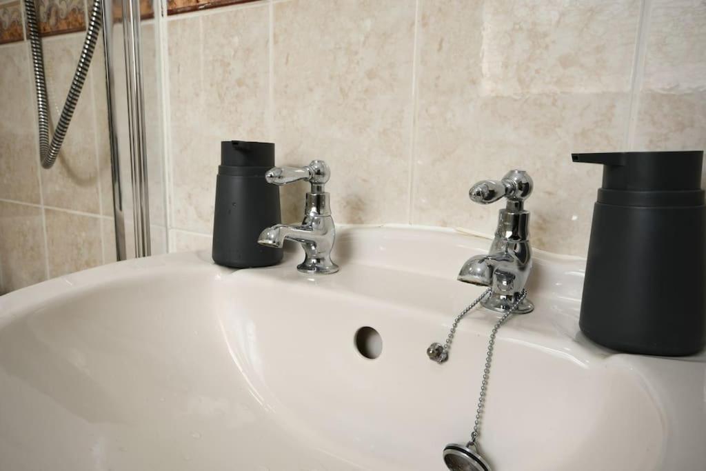 Cottage Style 3 Bedroom House - Close To City Centre & The Peaks Chesterfield Eksteriør billede